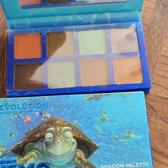 2 Revolution Finding Nemo Shadow Palettes-New - Picture 2 of 4